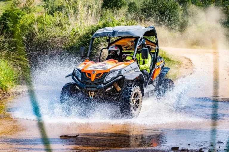 Take an adventure on this buggy tour with a professional guide and follow trails in the middle of nature with a few stops to view the beauty of the landscapes of the Algarve and the surrounding mountains.