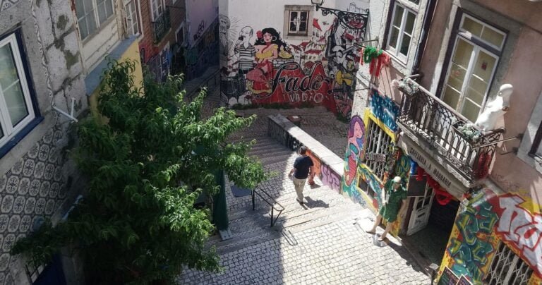 This adventure will lead us to explore the old neighborhoods like Alfama and Mouraria and some secret and important places in terms of the Portuguese roots in Lisbon like a real Lisbon local.