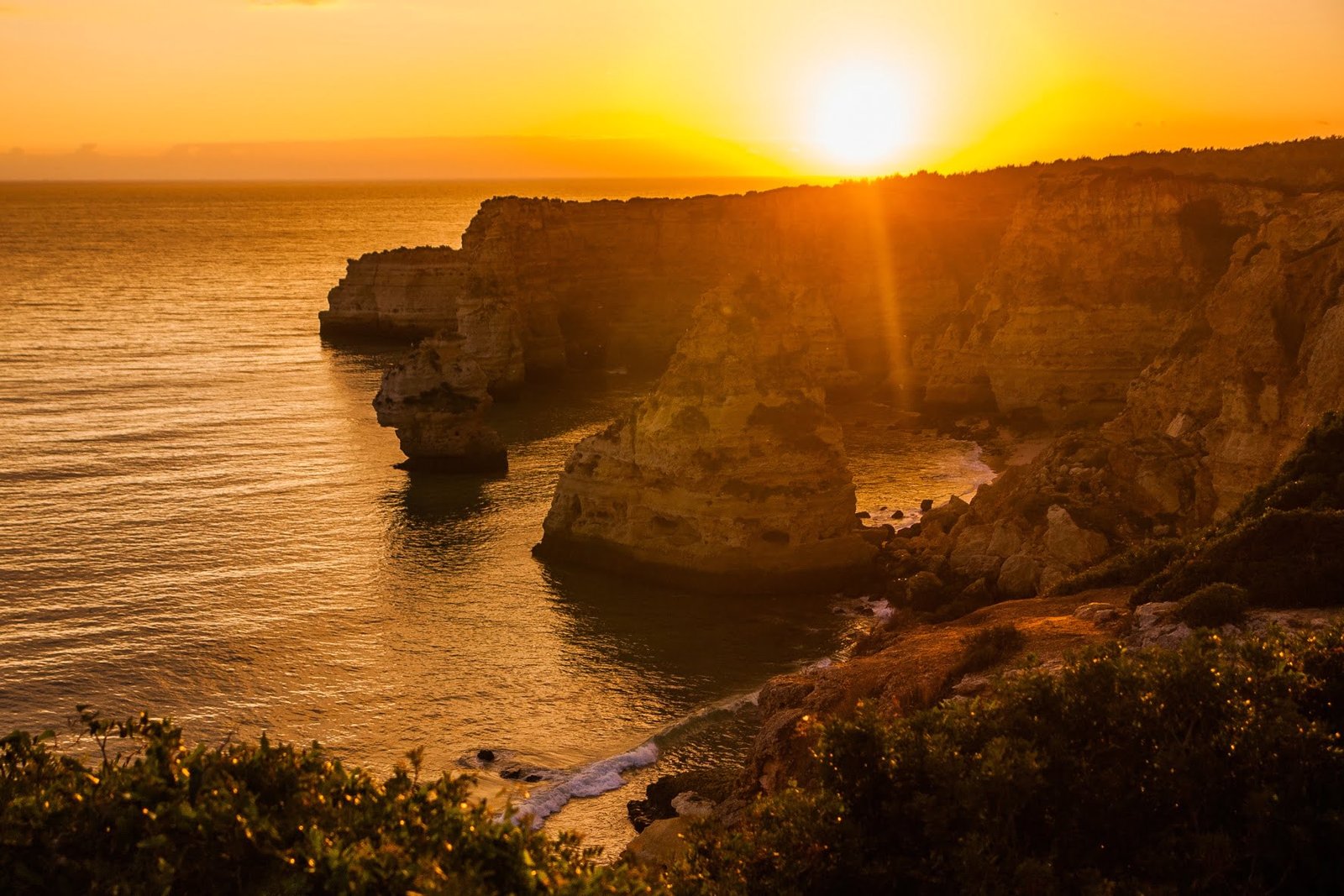 Discover one of the most beautiful spots on the coast of the Algarve on a romantic boat cruise to Ponta da Piedade. Climb aboard at Lagos Harbor and set sail to see amazing rock formations