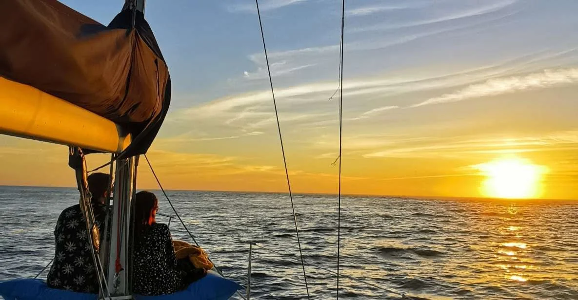 Veleiro de Charme - Cruzeiro partilhado ao Pôr do sol