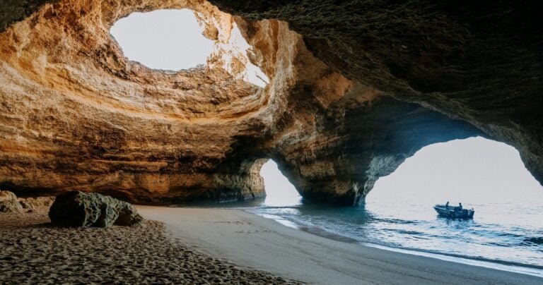 Get ready to explore the natural treasures of the Caves hidden along the beautiful Algarve coast.