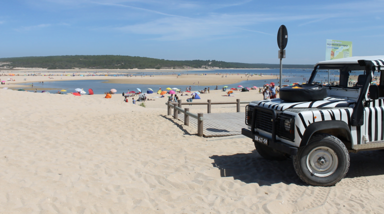 The Arrábida Natural Park has been famous since the 15th century when it was said that Vasco da Gama found refuge here from a storm. This Park is one of the largest natural parks in Portugal. Come and explore in an exclusive way a 4x4 adventure on land and by boat in the Sesimbra sea.