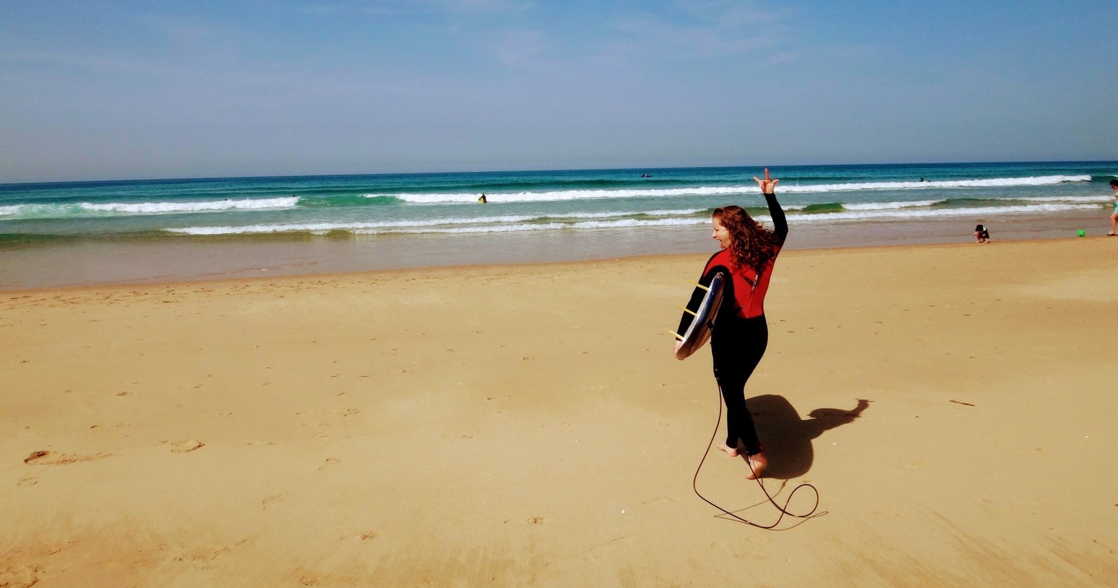 This Surf Camp combines accommodation at central Lisbon as well as travel seekers guided tours of evasion