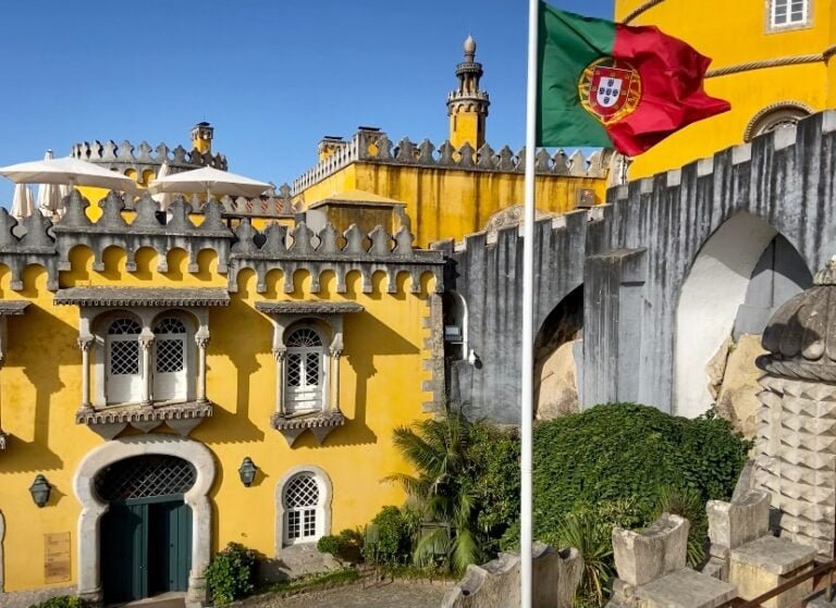 Pena Palace it will Definitely be one of the highlights of our tour. A 19 century fairy tales like Summer Palace provide to us extraordinary views of the surrounding areas.