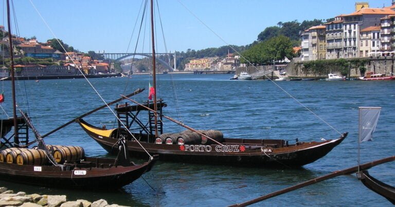 Discover Azeitão on this day trip from Lisbon