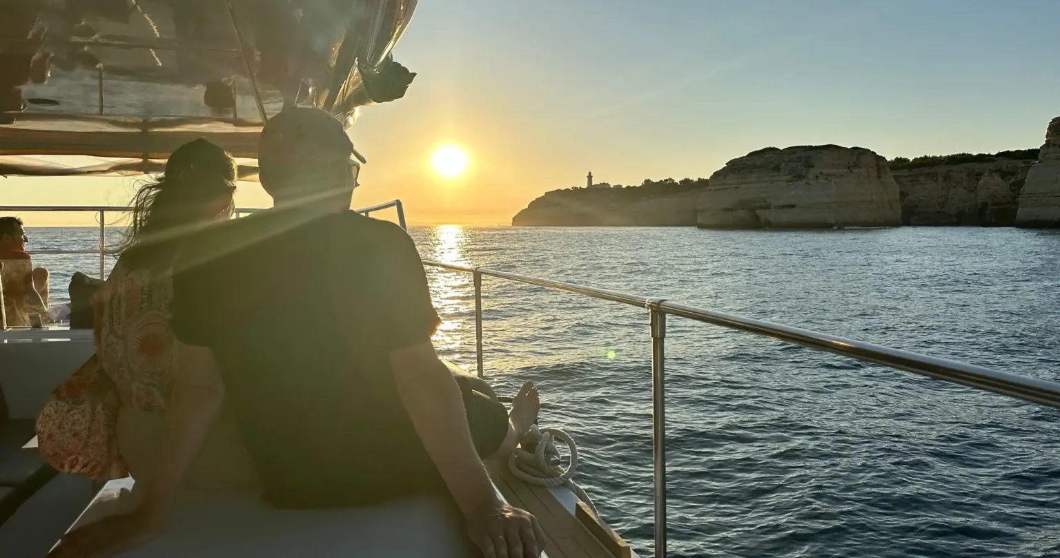 GRUTAS DE BENAGIL ao Pôr do Sol de Verão