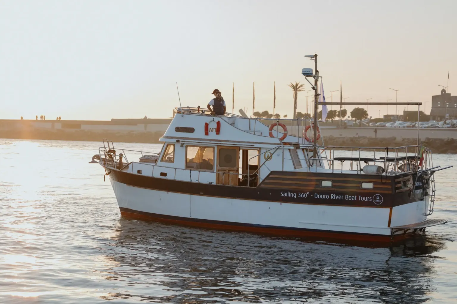 Zonsondergang op de Mathilda: exclusieve cruise van 2 uur