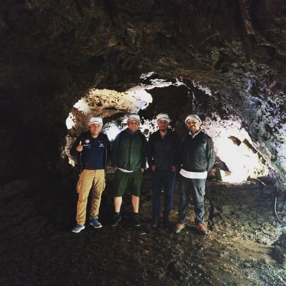 VAN TOUR - Grutas Subterrâneas