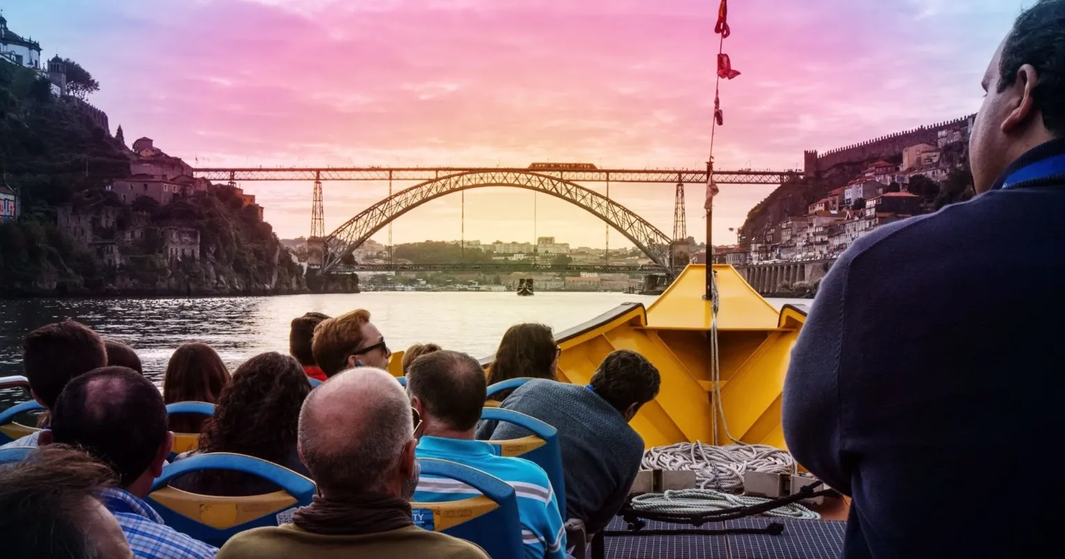 Self-guided tour Bike + Boat cruise + Port Wine