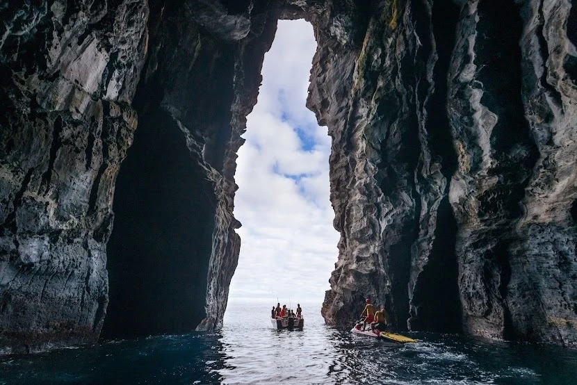 Bootstour: Höhlenführung an der Nordküste