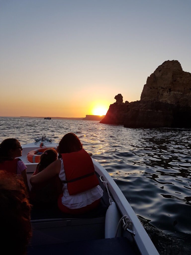 Passeio de Barco ao Pôr-do-sol na Ponta da Piedade em Lagos