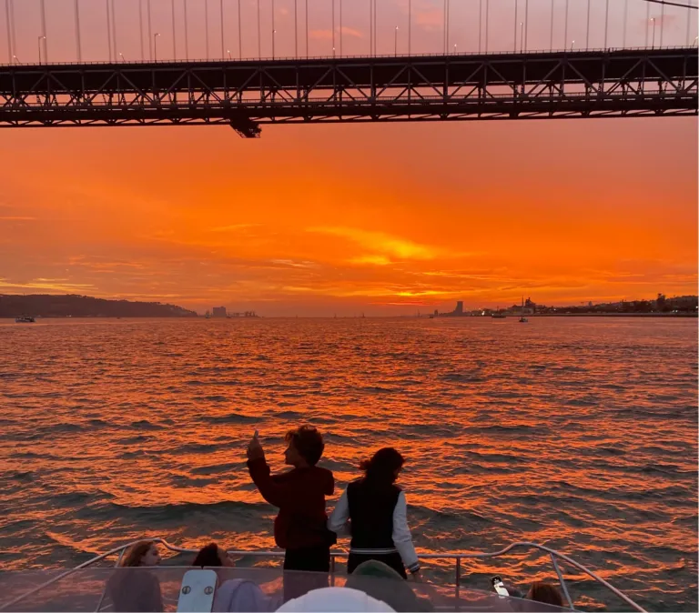 Sunset Privado • Pérola & XUXU