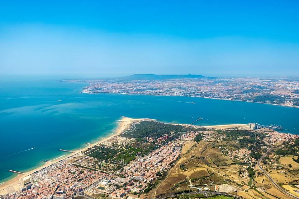 Traslado desde el aeropuerto de Lisboa - Caparica / Almada
