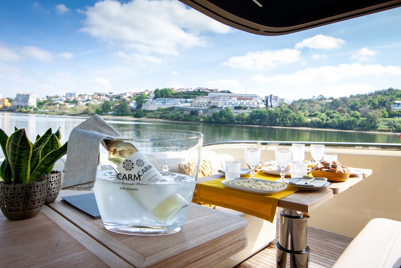 Cruzeiro de 1 dia - Luxury Boat Tour