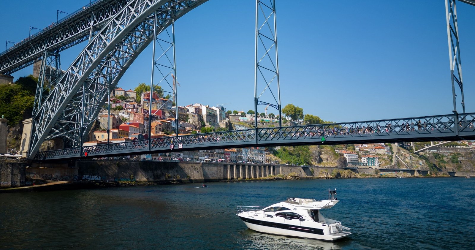 Sailing 360 - Exclusive Dinner on Board at Luxury Yacht Cruise 3H