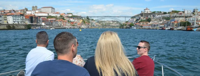 Shared 6 bridges tour Daytime