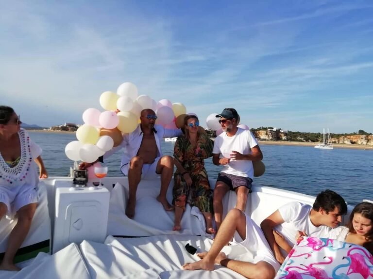 Catamaran Private Tour - Benagil & Marinha Beach