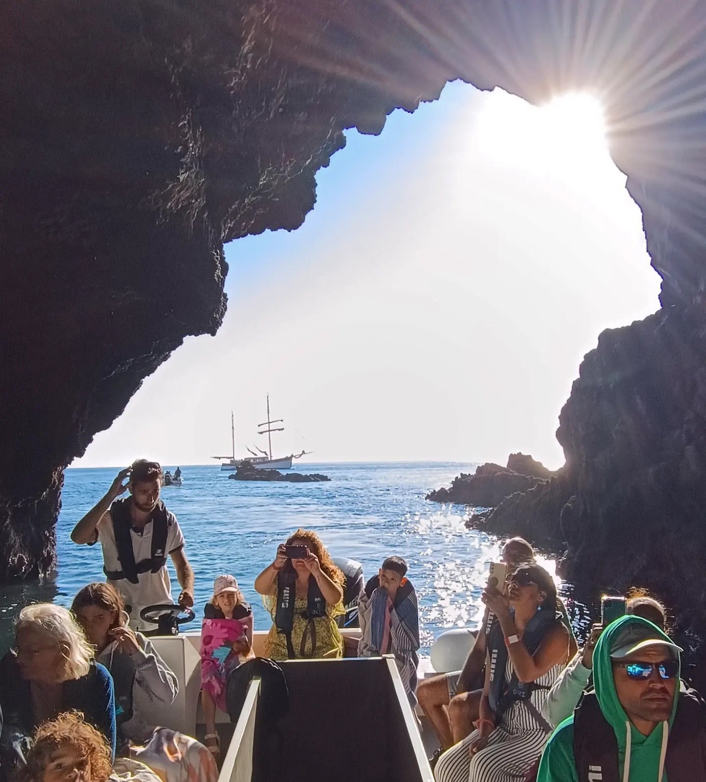 Ida e Volta + Grutas