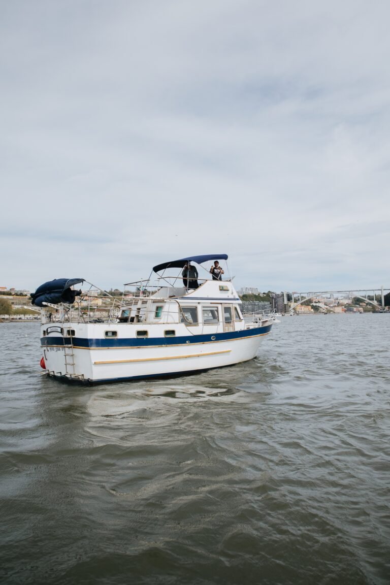 Bachelor Party Tour 3h at Innisfree Classic Boat