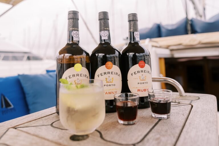 Charming Douro river cruise with 4 wine tastings (3 Port and 1 Surprise)