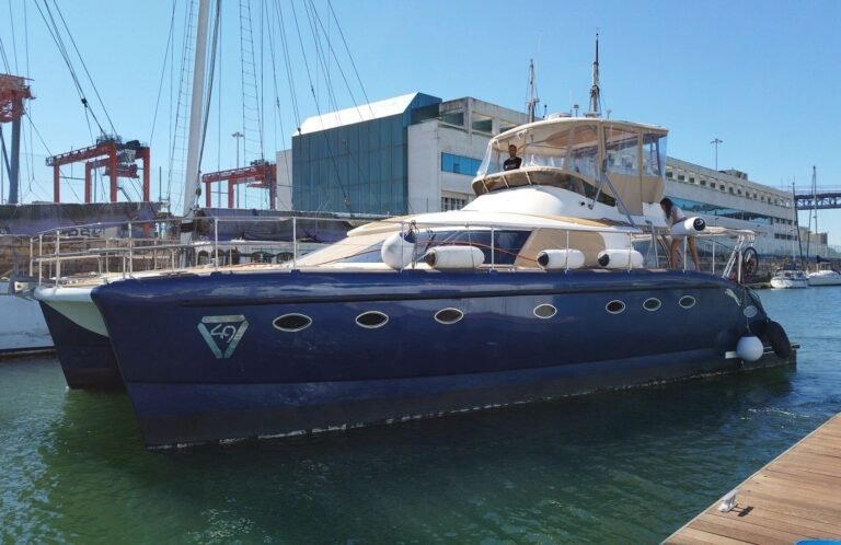 Catamaran Private Rental • 1 hour