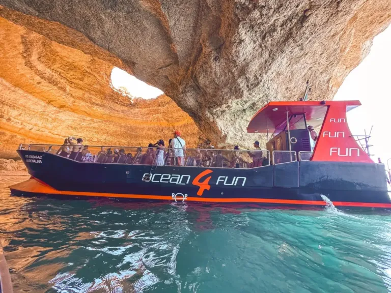 Catamaran - Family Tour