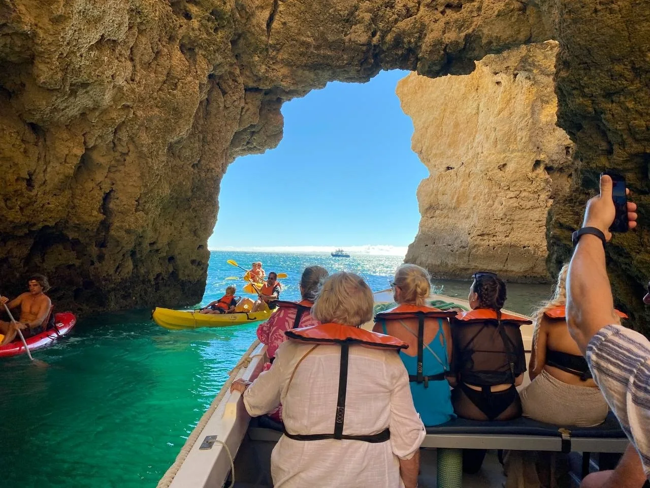 Prywatny rejs łodzią do Ponta da Piedade + pływanie