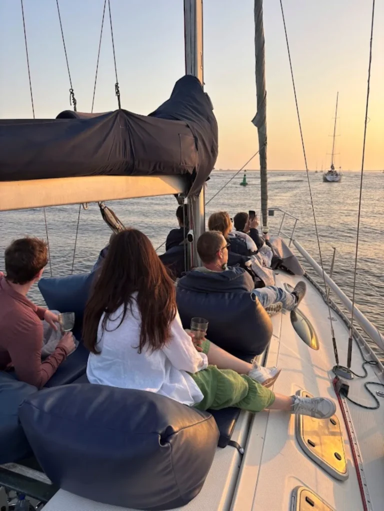 Porto: Tour on a Sailboat shared (Sunset Option)