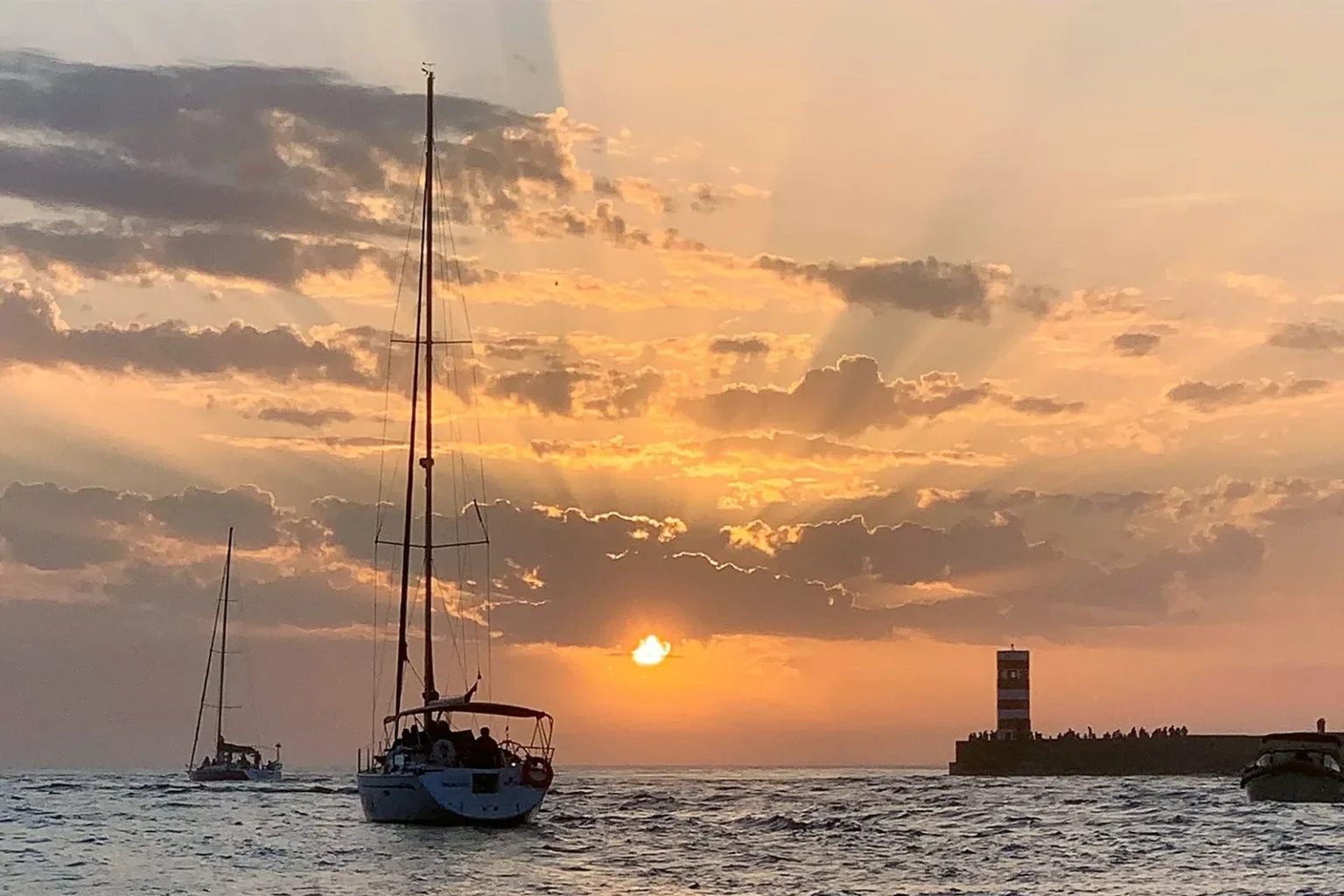 Tour al tramonto con vino di Porto