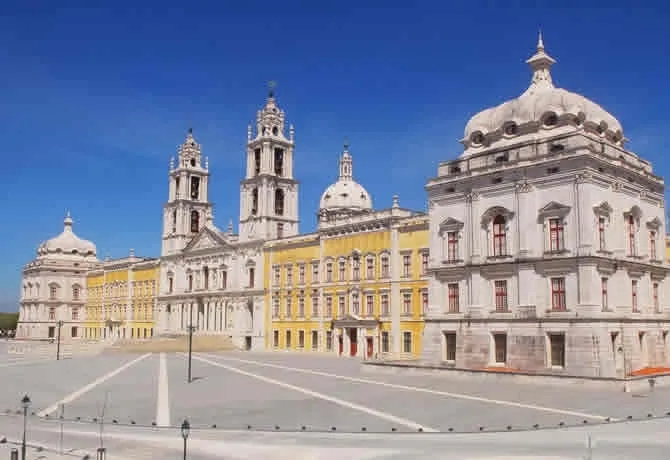 Tour Privado Mafra, Ericeira e Queluz