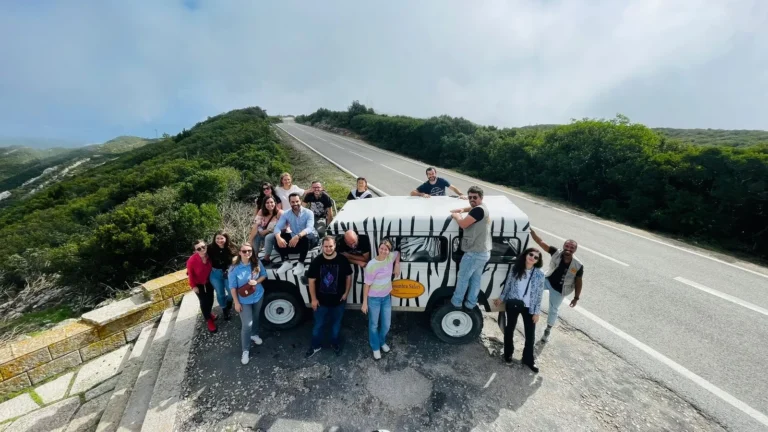 Jeep Tour pela Arrábida, Azeitão e Prova de Vinhos