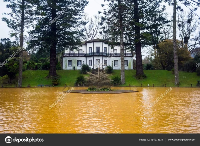 Furnas Volcano: Nature, Tradition & Thermal Bliss