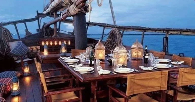 Sail & Dine – prywatny rejs żaglówką o zachodzie słońca