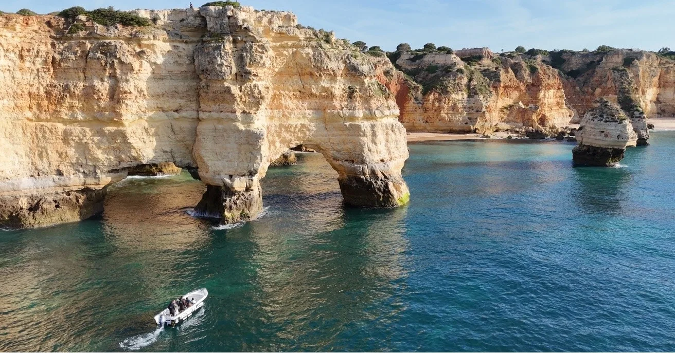 Benagil Caves & Coastline Tour (1H30)