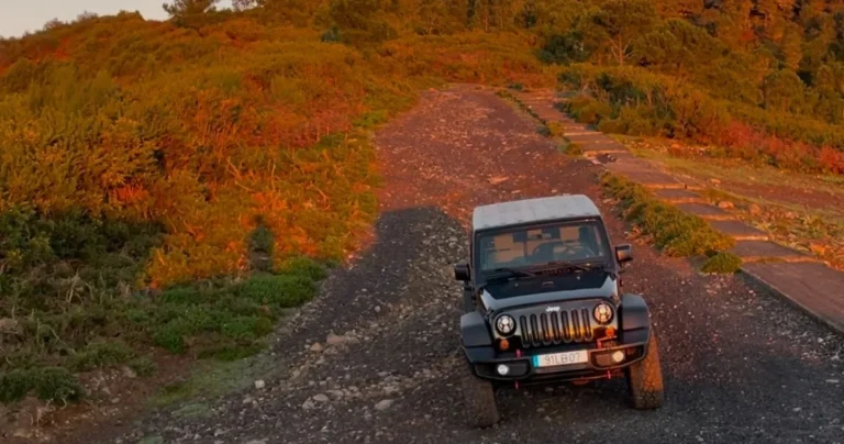 Private Jeep Wrangler Tour to the East - 4H