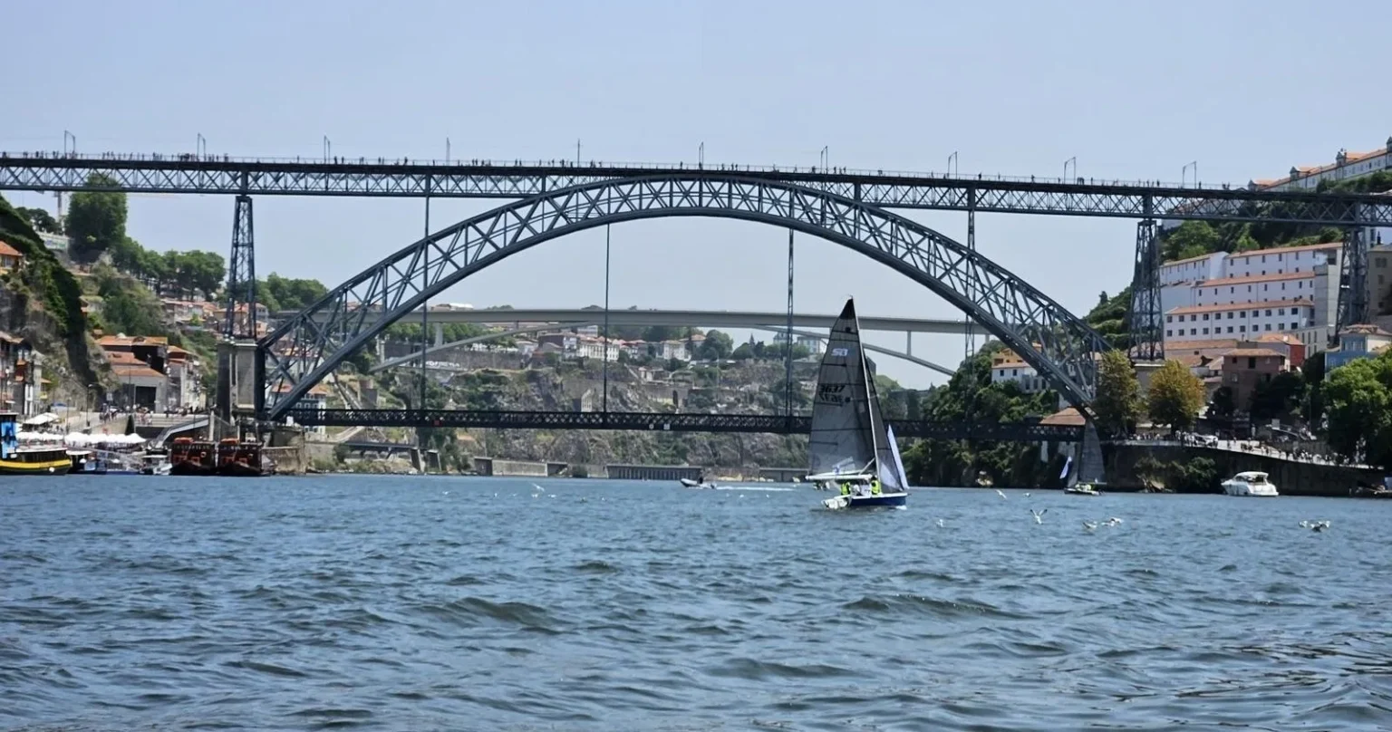 Sailing lesson on the Douro River
