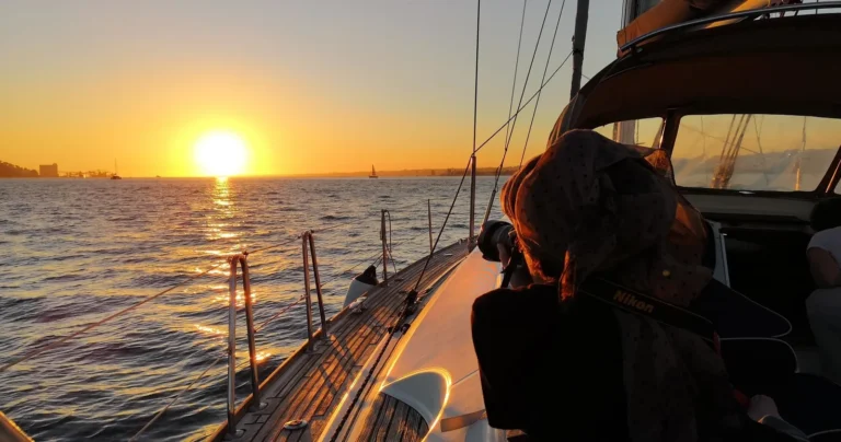 Cocktail Sunset Sailing Private Tour