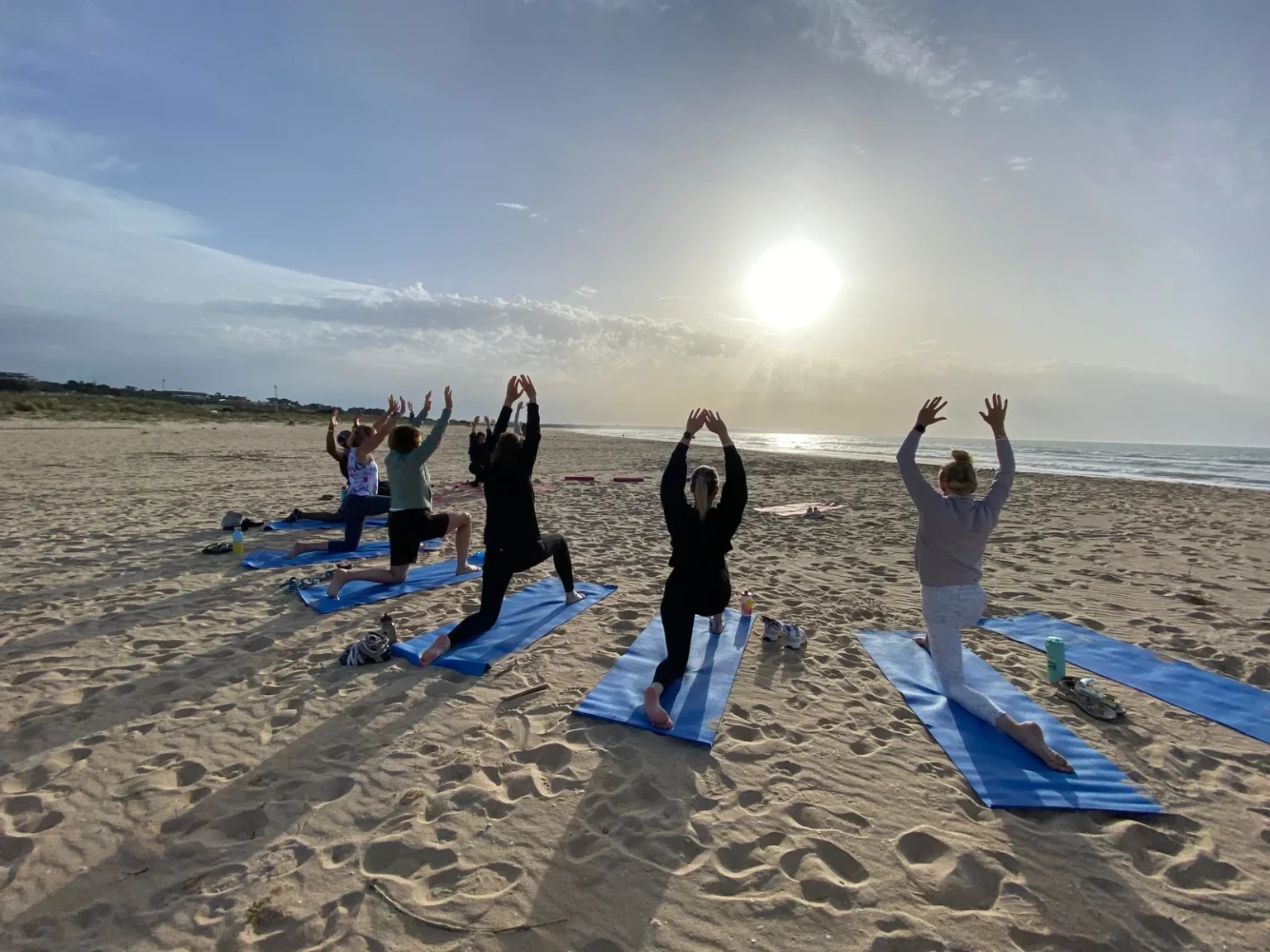 Yoga matutino en la playa - Costa da Caparica