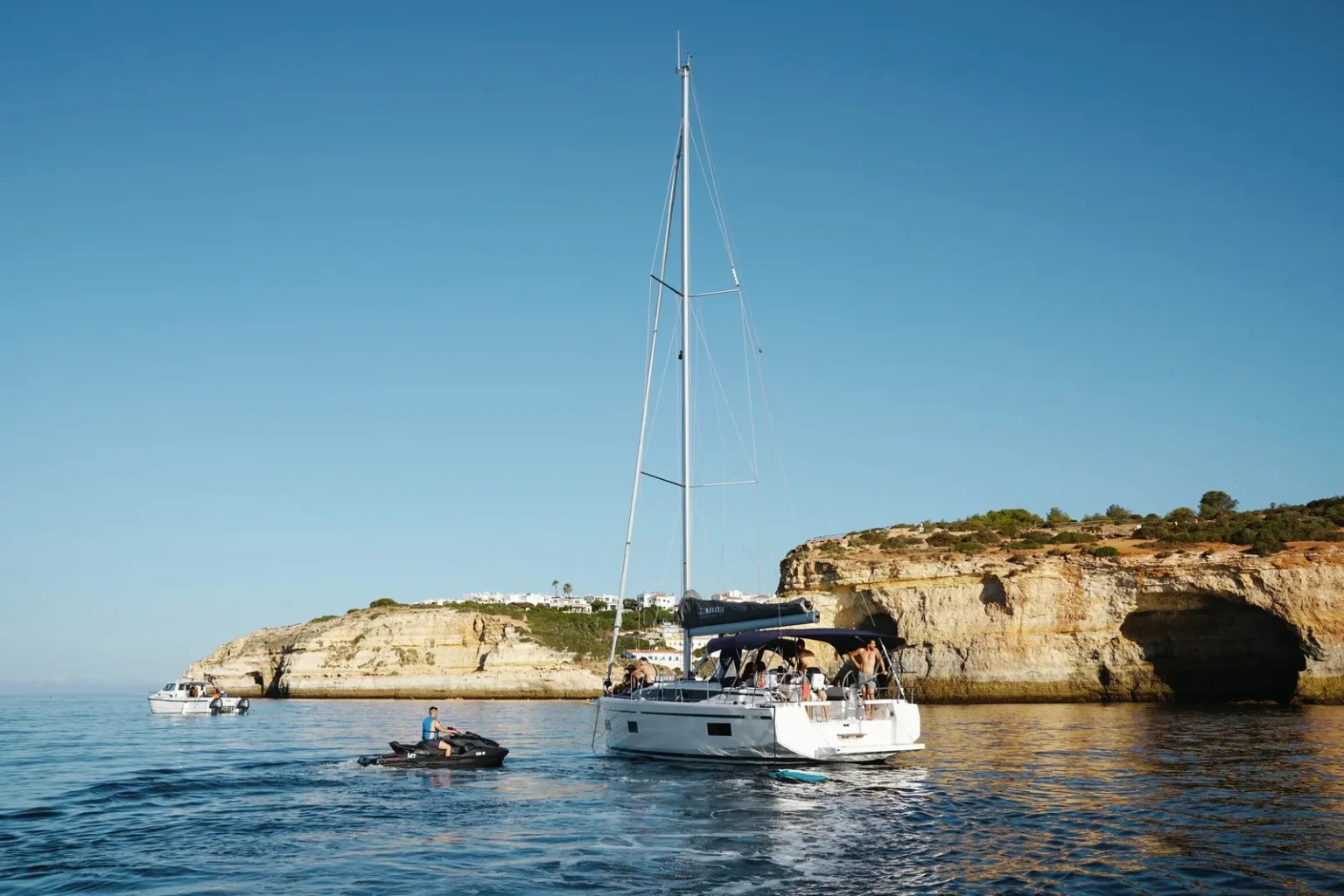 Portimão: Crucero de lujo en yate de vela con opción de atardecer