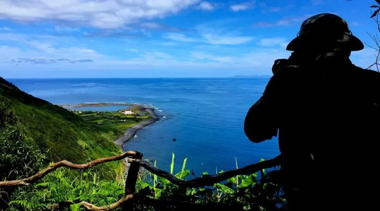 Ganztägige Wanderung auf São Jorge zur Caldeira de Santo Cristo • Privat