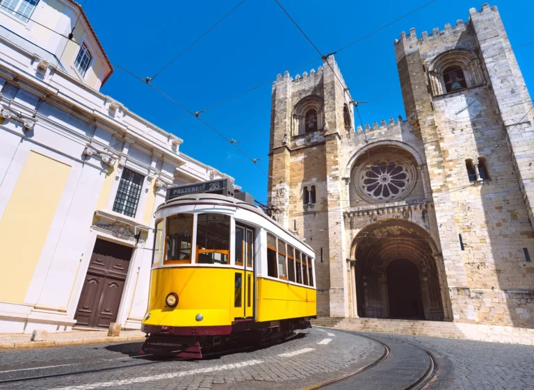 Lisbon: Tram 28 Private Tour by Tukxi