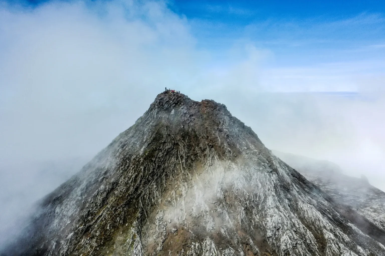 Ascension du mont Pico en journée