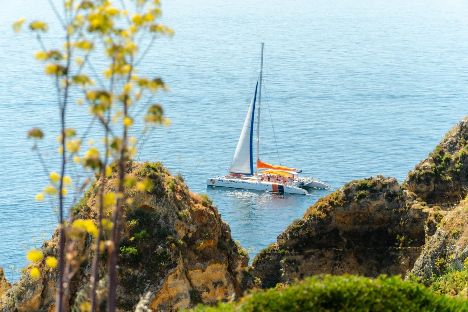 Fun & Chill – GOLDEN COAST SAILING TOUR
