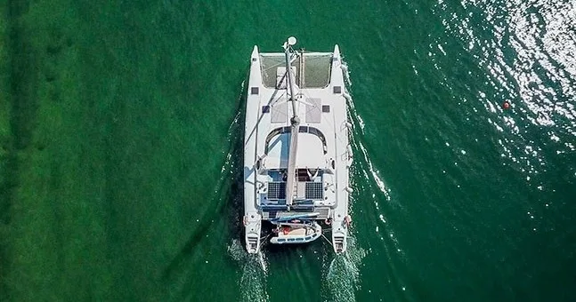 Passeio de Barco Catamaran