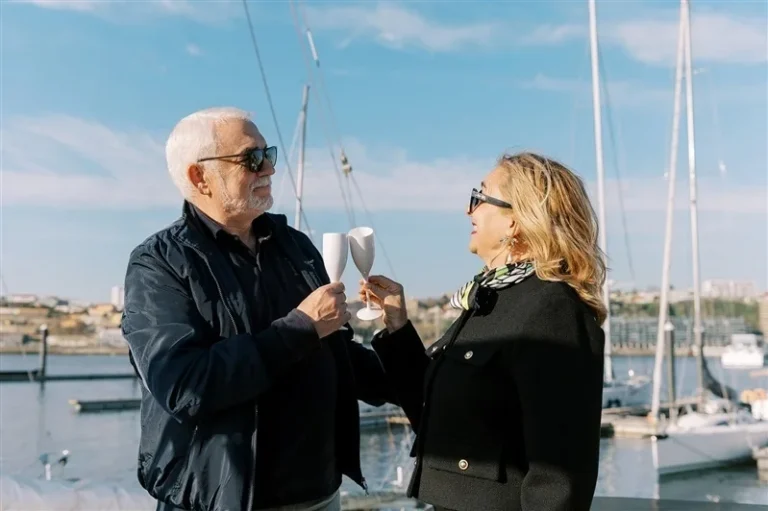 IATE Wine tasting - Degustação de 4 vinhos (3 vinhos do Porto e 1 surpresa)