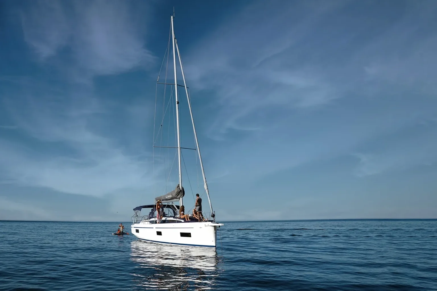 Luxuoso Iate à vela - Meio Dia