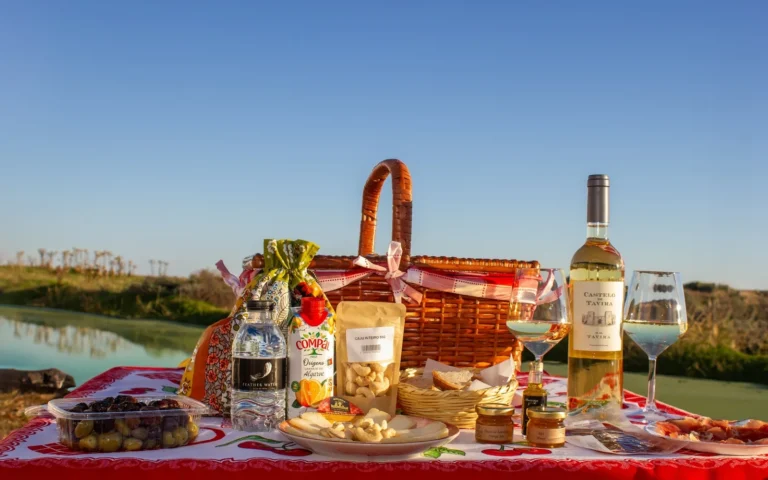 Picnic Basket for In-Store Pickup