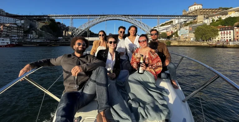 Porto: Private Yacht tour with Local Wine & Snacks