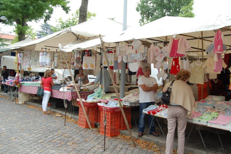 Stalls at the Feira de Barcelos