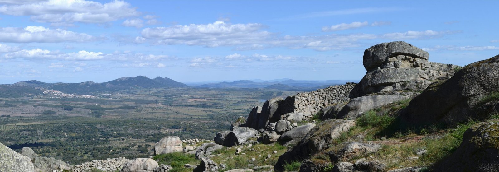 The historic village of Monsanto among granite boulders